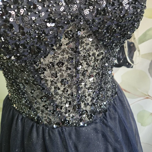 JULES & CLEO | Floral Encrusted Bodice Strapless Ball Gown in Navy sz 4 - Picture 4 of 15